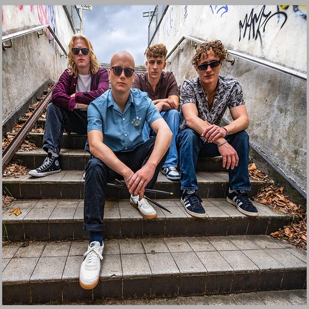 The Portland Xmas Hometown show with guests Cherryholt & Ikarus