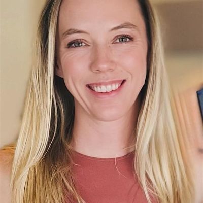 Lauren Bowles