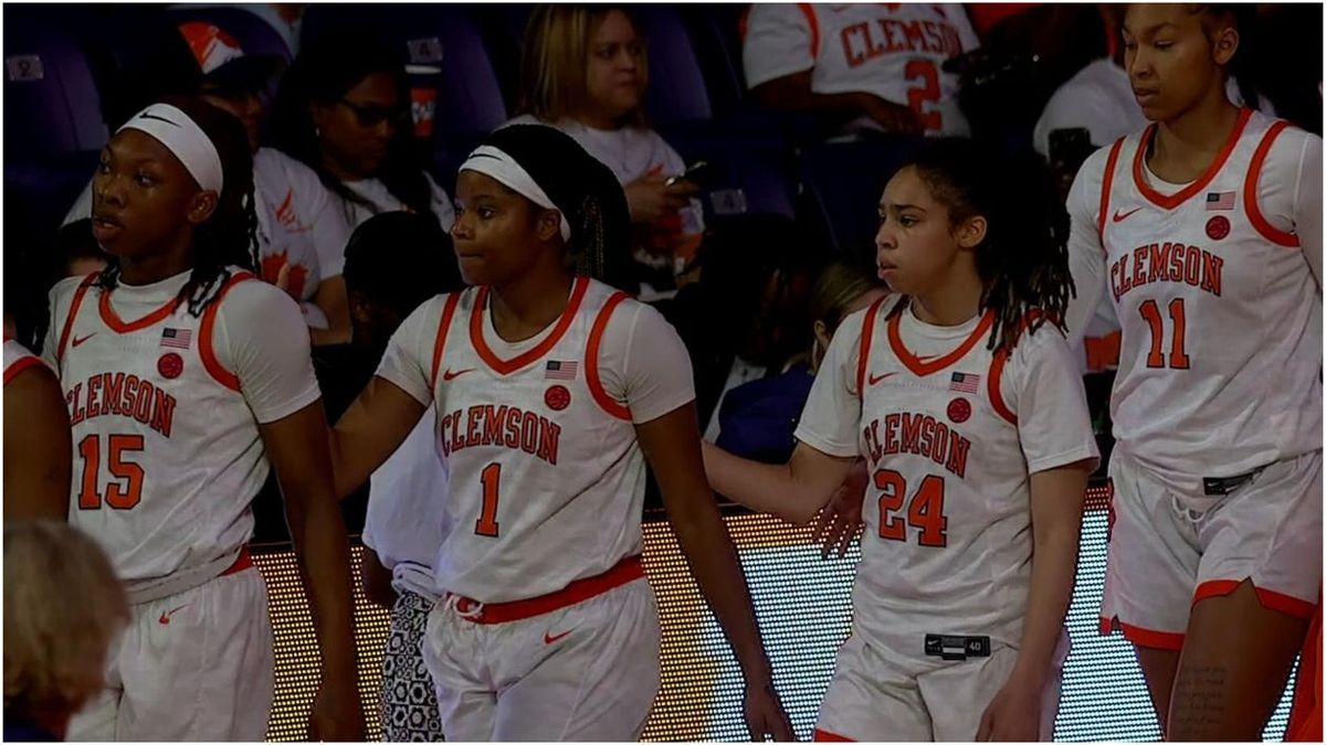 Gardner-Webb Runnin' Bulldogs at Clemson Tigers Mens Basketball