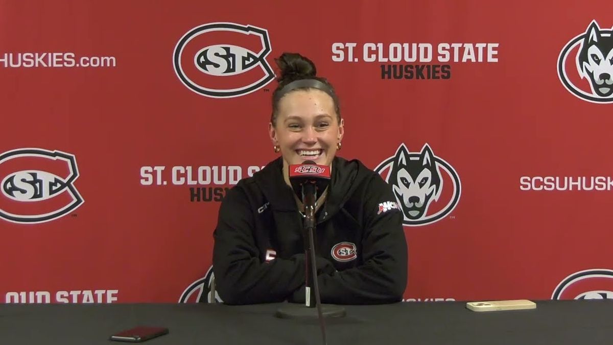 Parking St. Cloud State Huskies at Bemidji State Beavers Womens Hockey