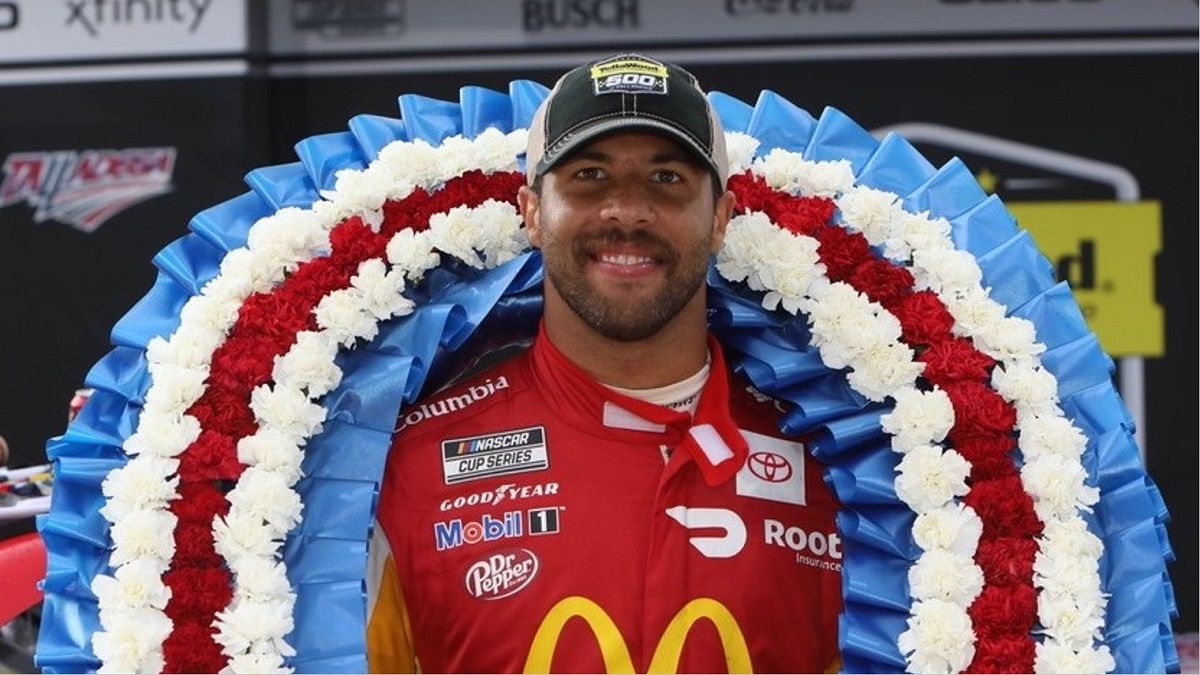 Parking Hollywood Casino 400 - NASCAR Cup Series