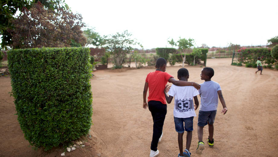 CF\/WS - Young Men (12+) Activity - Gingerbread Houses