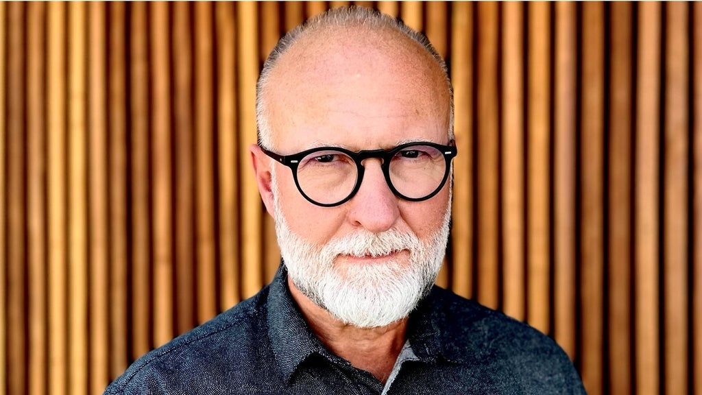 Bob Mould Solo Electric (21 & Over)