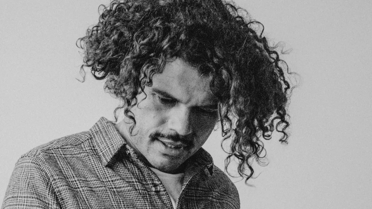 Ash Grunwald, Bobby Alu in Maleny