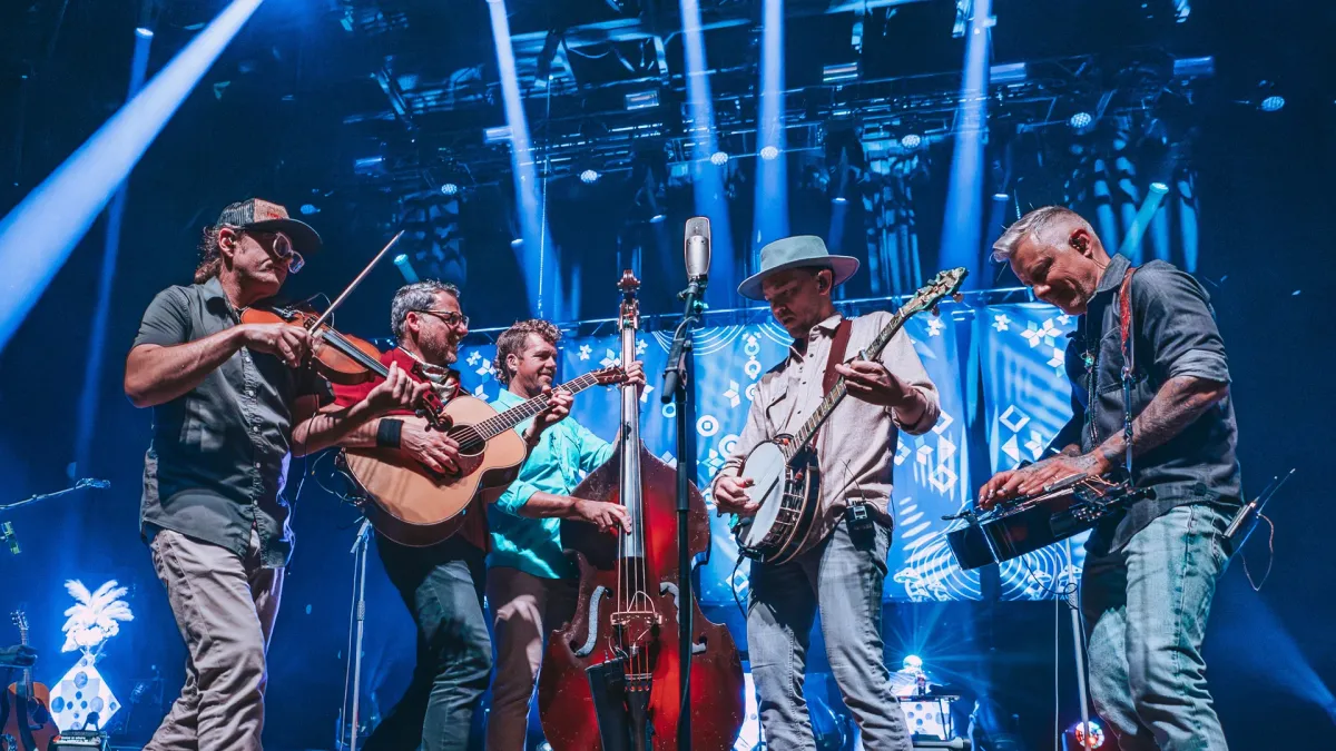 The Infamous Stringdusters, Bronwyn Keith-Hynes in Austin
