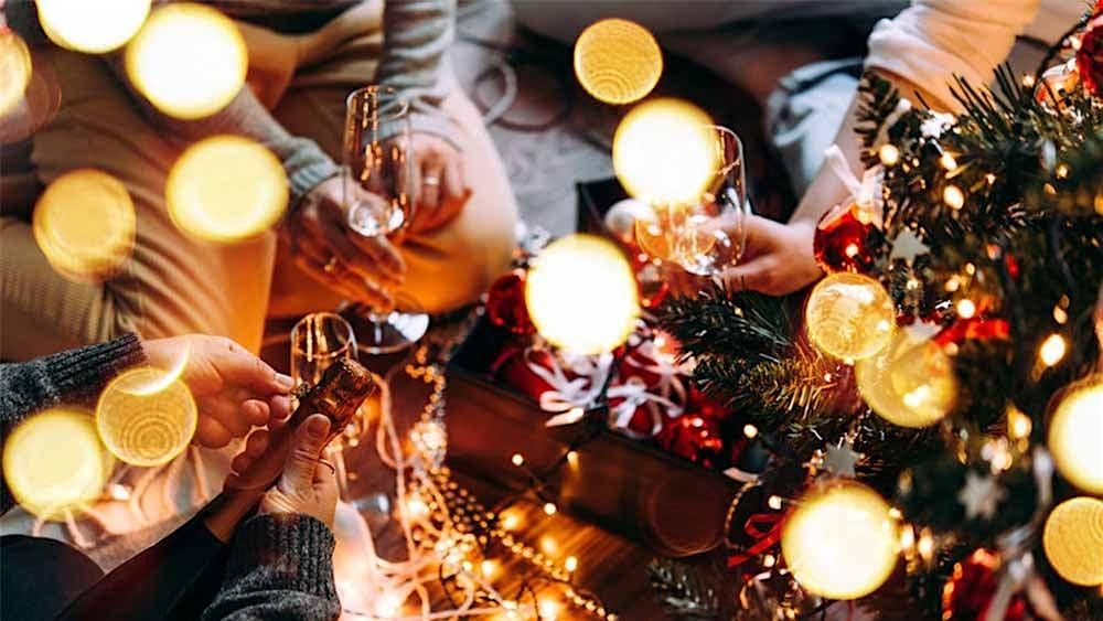YOU\u2019RE INVITED! Oakville News Holiday Networking Party