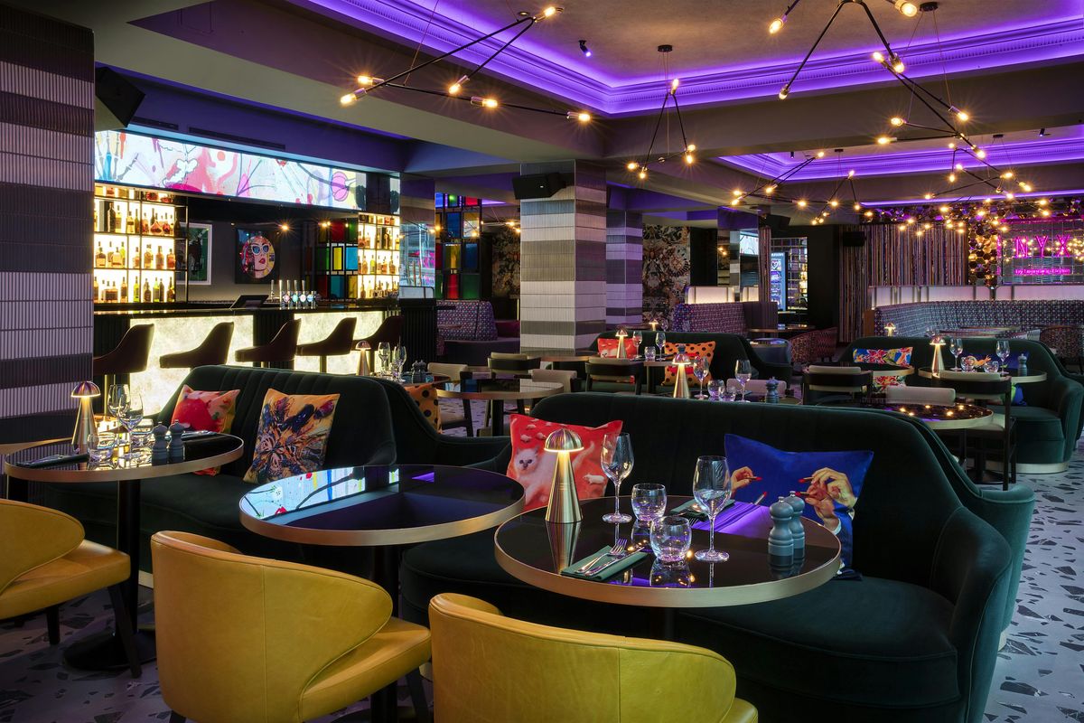 **15 Dates!** BIG Saturday Night Speed Dating @ The NYX Hotel (Ages 42-58)