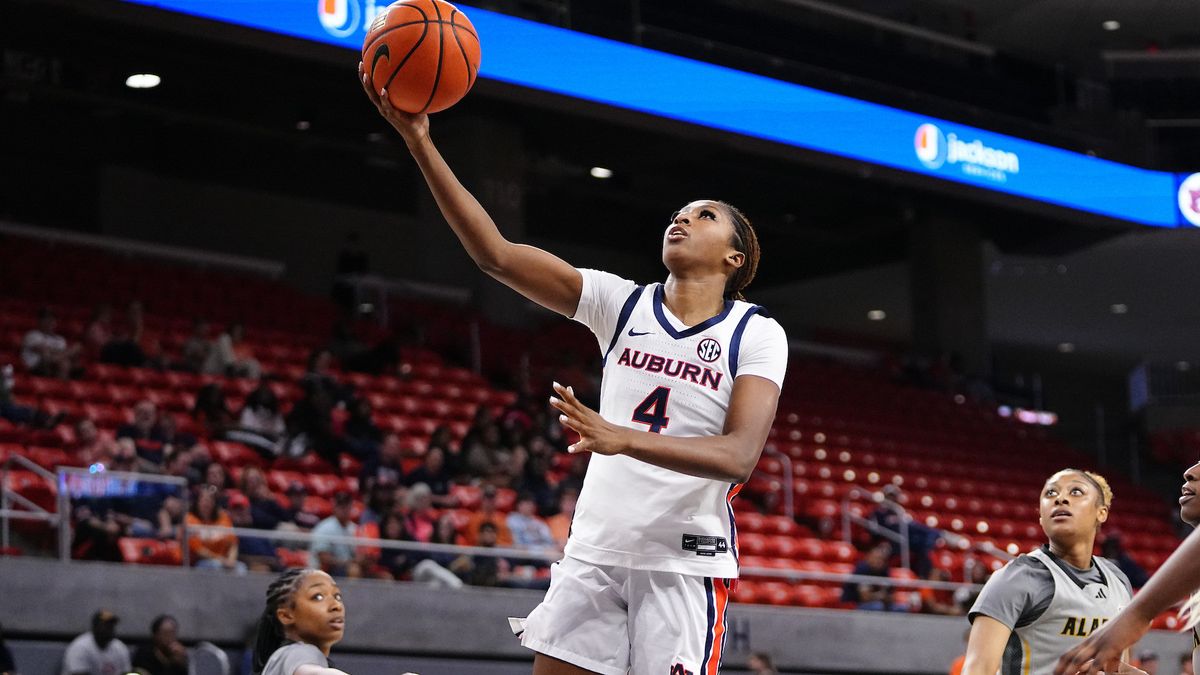 Samford Bulldogs at UNC Greensboro Spartans Womens Basketball
