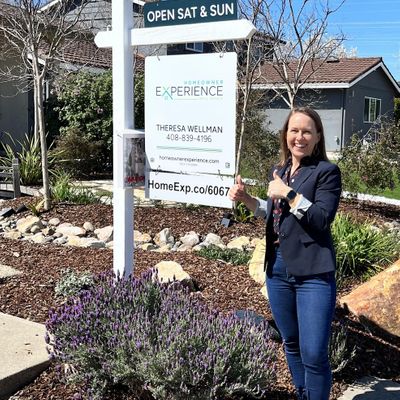 Theresa with Homeowner Experience Real Estate