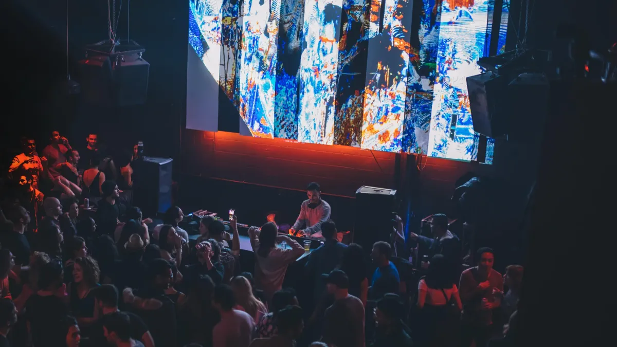 Rasi Z, Tonic Walter in Vancouver