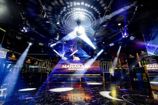 11 21 日 Maharaja 80s Disco マハラジャ 80年代ディスコ 毎月第3日曜13 30 18 00開催 Maharaja Roppongi マハラジャ六本木 Minato Ku Tokyo November 21 21