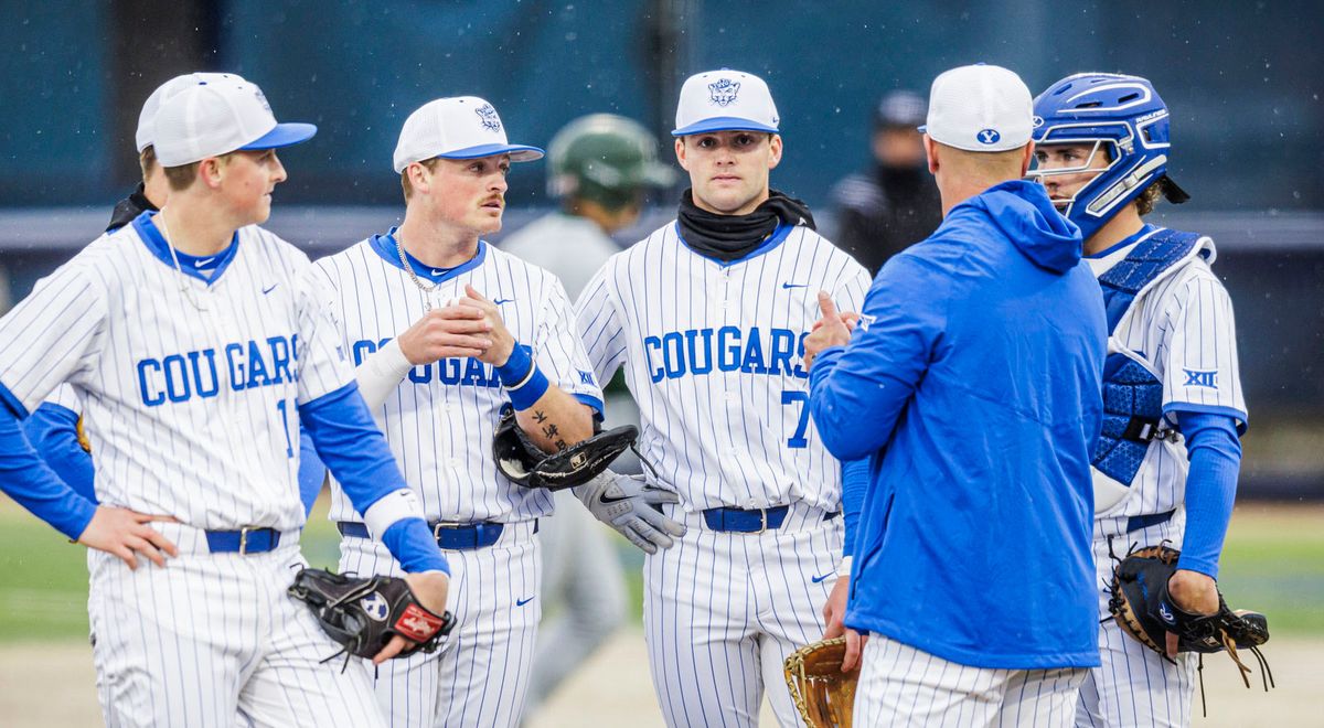 Parking UCF Knights at BYU Cougars Womens Volleyball