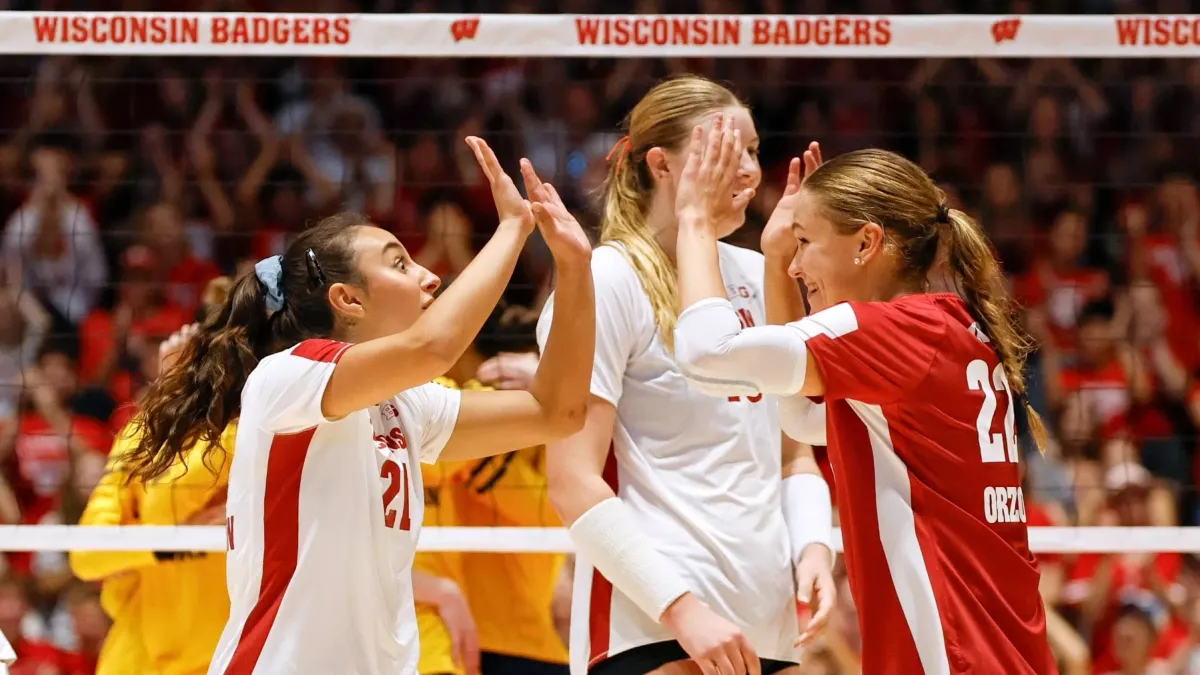 Michigan Wolverines at Wisconsin Badgers Womens Volleyball