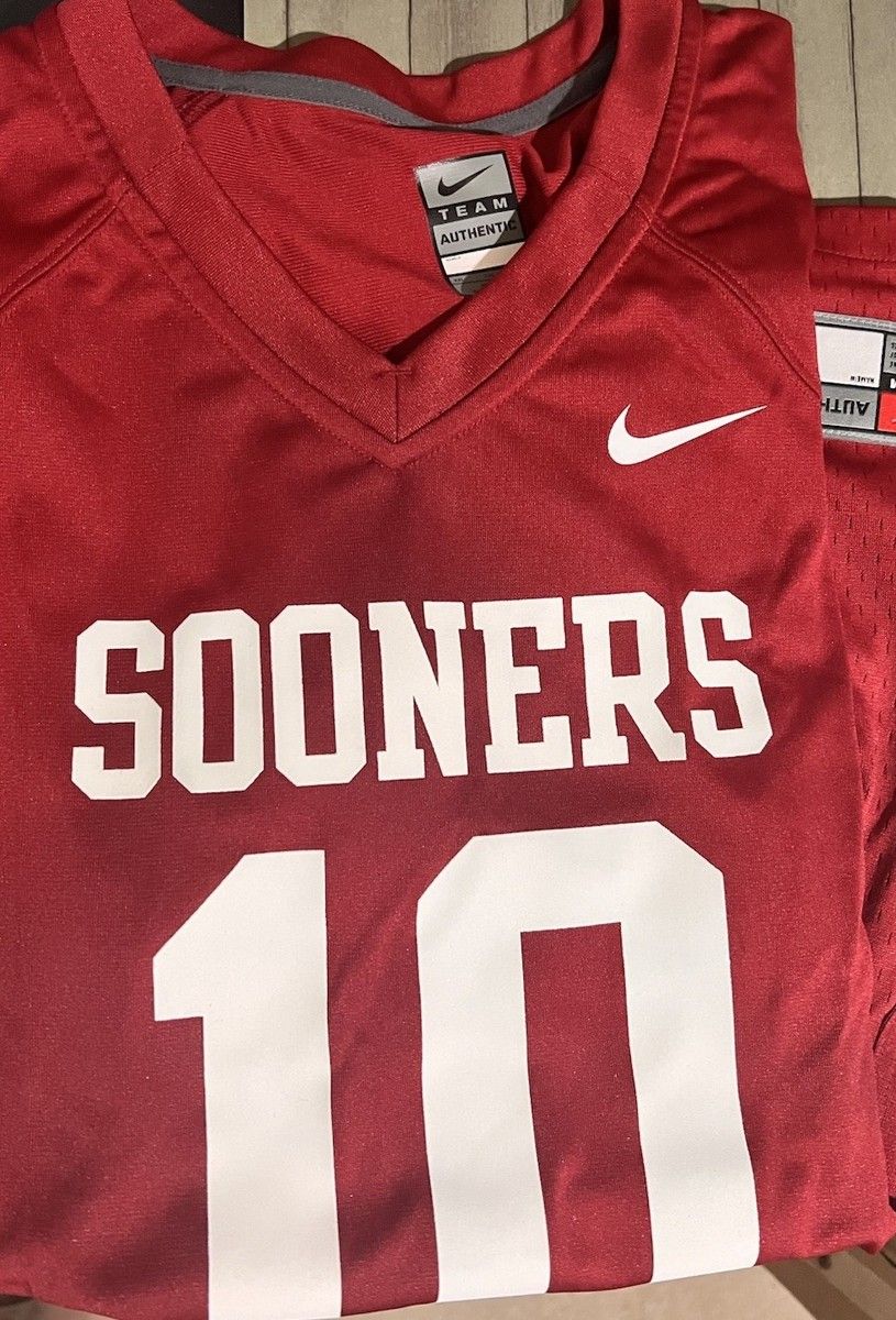 Little Rock Trojans at Oklahoma Sooners Womens Basketball at Lloyd Noble Center