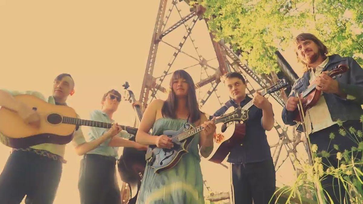 AJ Lee and Blue Summit