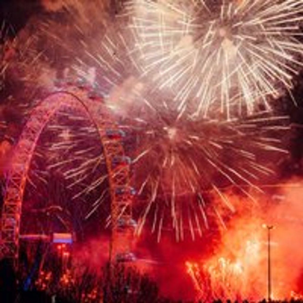 Pukka Up - London NYE Boat Party with Fireworks View