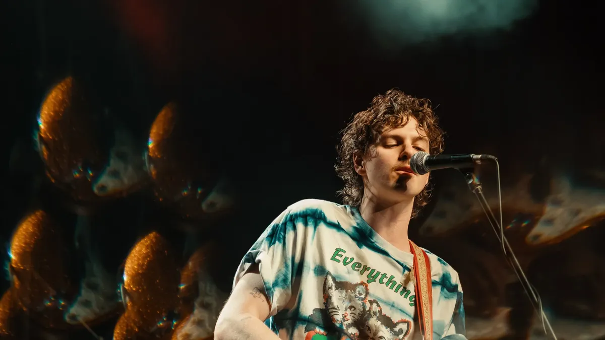 Houndmouth in Palmer