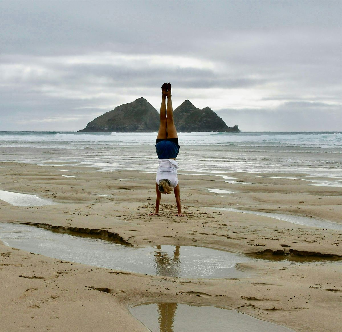 YOGA HANDSTAND & ARM BALANCE WORKSHOP