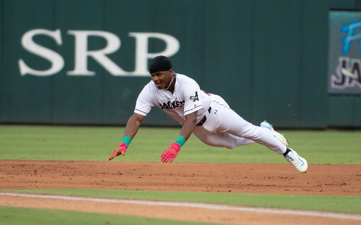 Parking Kannapolis Cannon Ballers at Myrtle Beach Pelicans