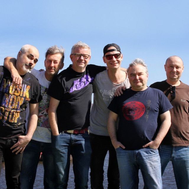 Slobodna europa, Mnaga A Zdorp in Plze\u0148-m\u011bsto