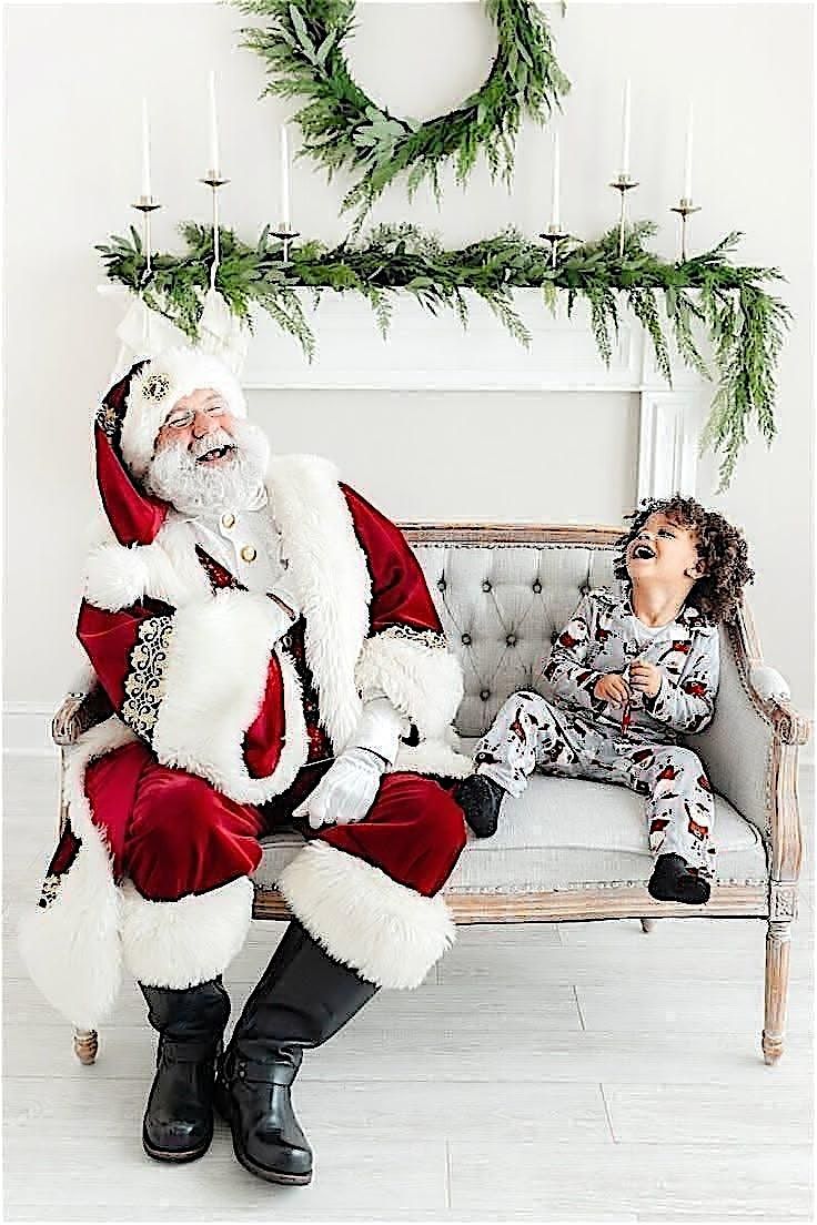 Family Photo Shoot with Santa and Special Guest