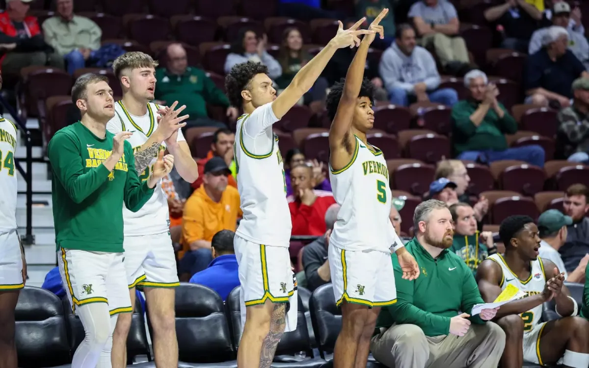 Plattsburgh State Cardinals at Vermont Catamounts Mens Basketball