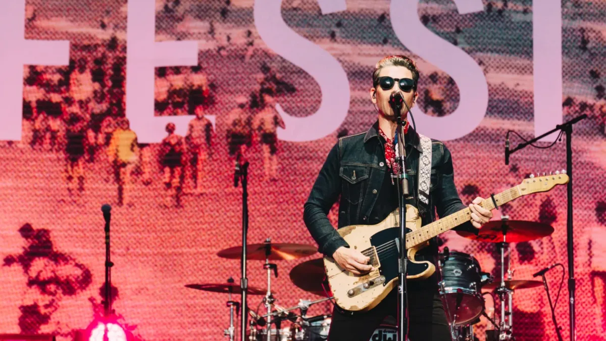 Dashboard Confessional in Singapore