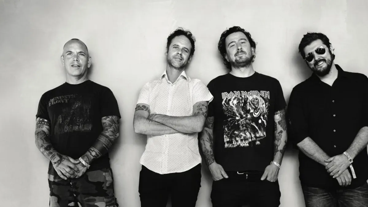The Bouncing Souls, Lagwagon, Dillinger Four, Spraynard, Crazy & the ...