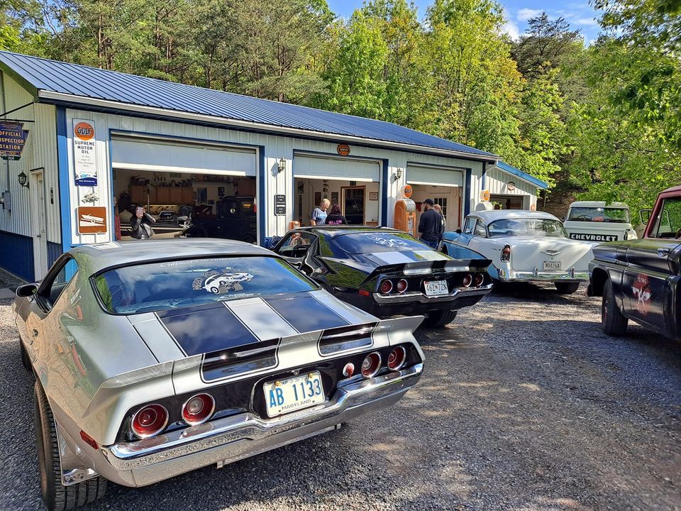 Christmas in July , Toys for Happiness Car Cruise 12101 MD53